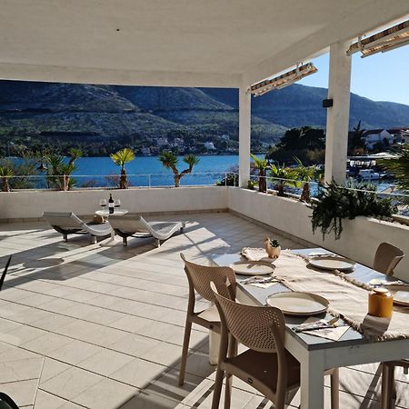 Apartments Holidays Roko Гребастика Экстерьер фото